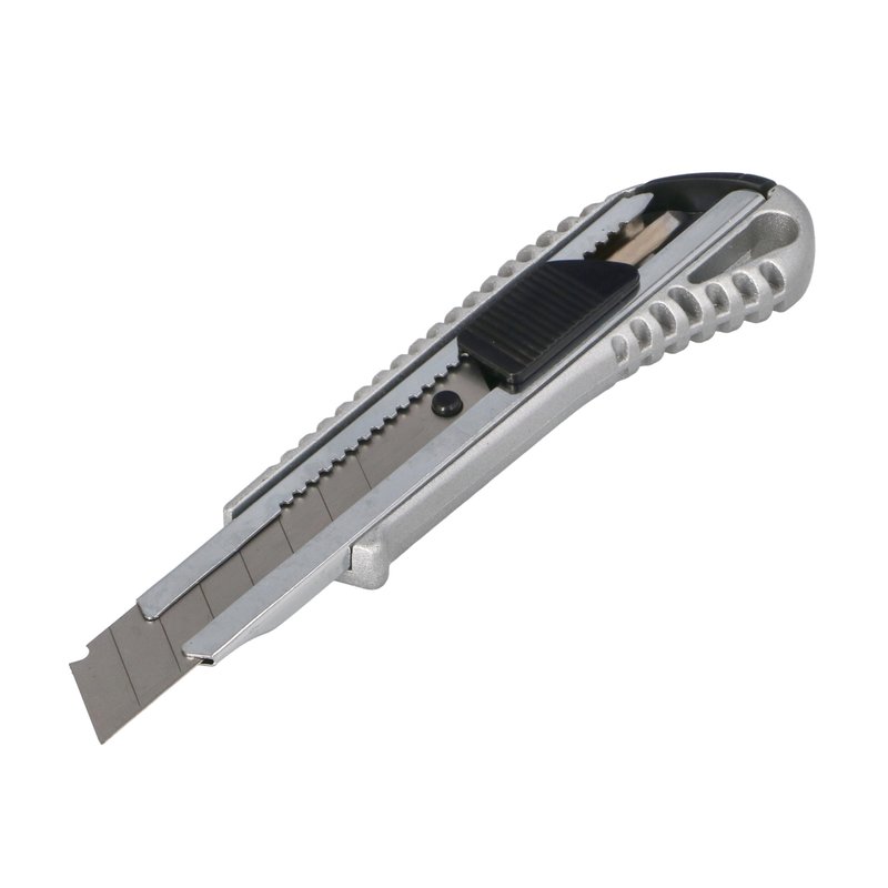 CUTTER DIN ALUMINIU 18MM EGA-8821