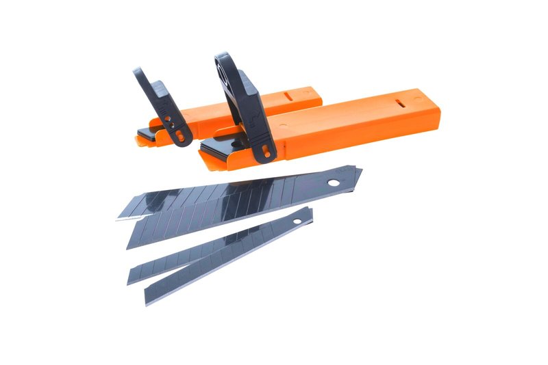 REZERVE DE CUTTER BLACK 18MM S070177